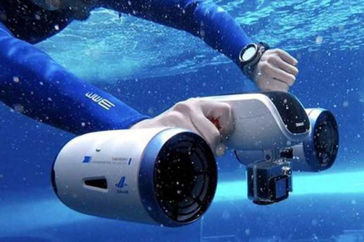 Sublue Whiteshark Tauchscooter unter Wasser1